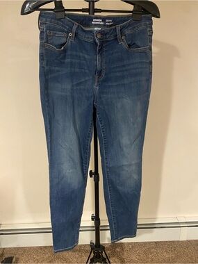 Amazon Skinny Mid-Rise Women's Jeans in Blue Wash